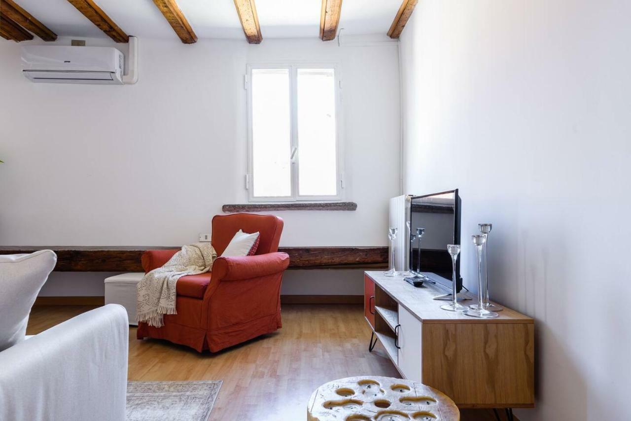 Altido Cozy Apt For 4 Close To Basilica Di Sant'Ambrogio Milan Exterior photo